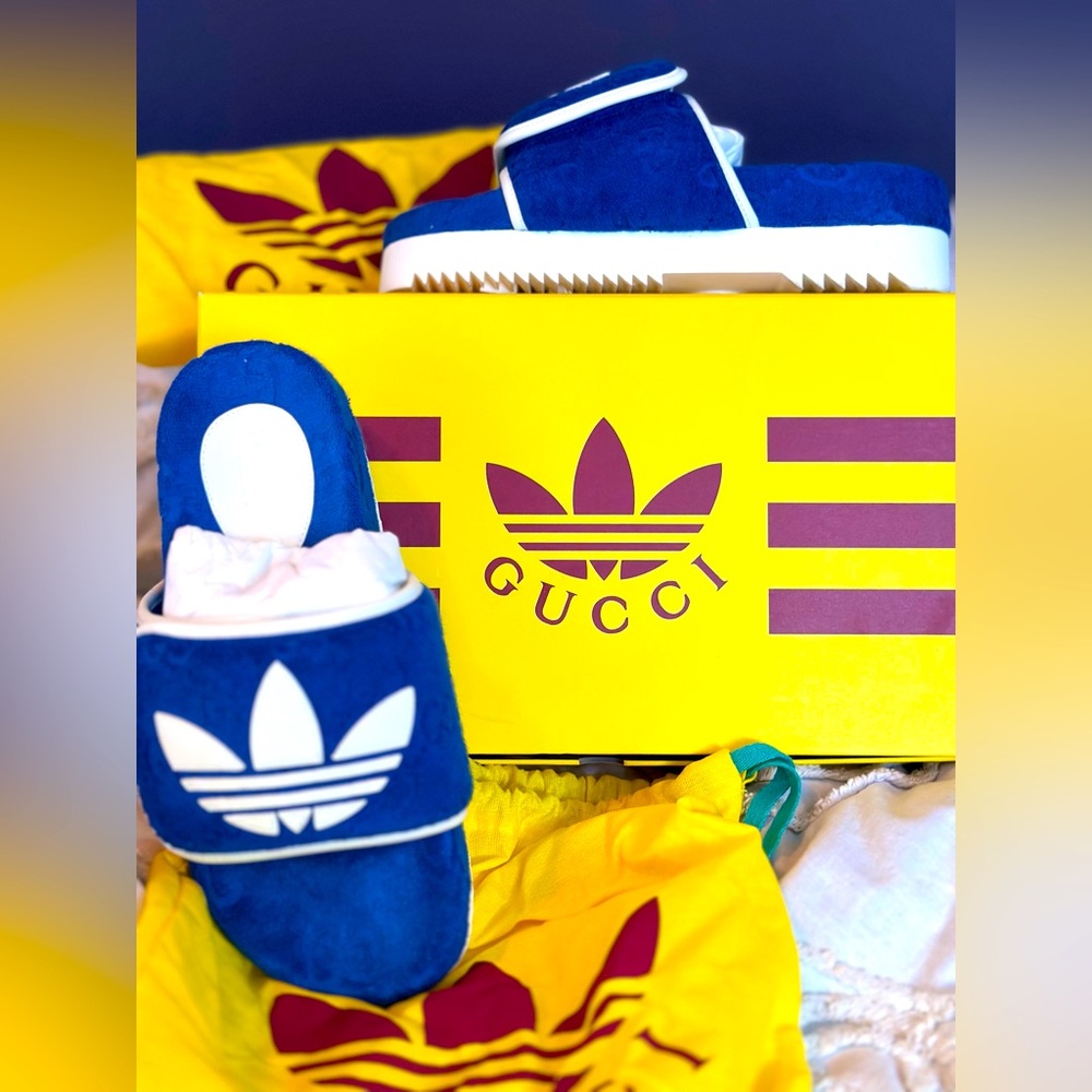 🤩BRAND NEW GUCCI x ADIDAS SLIDES❤️‍🔥UNISEX‼️
(MENS 7/WMS 9) SUPER CLEAN❗️
